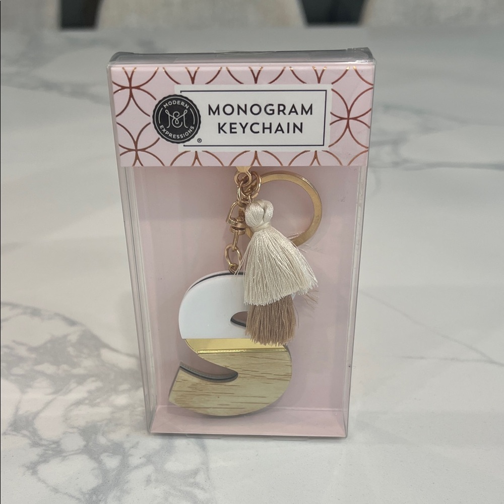 New (S) Keychain. - Picture 2 of 6